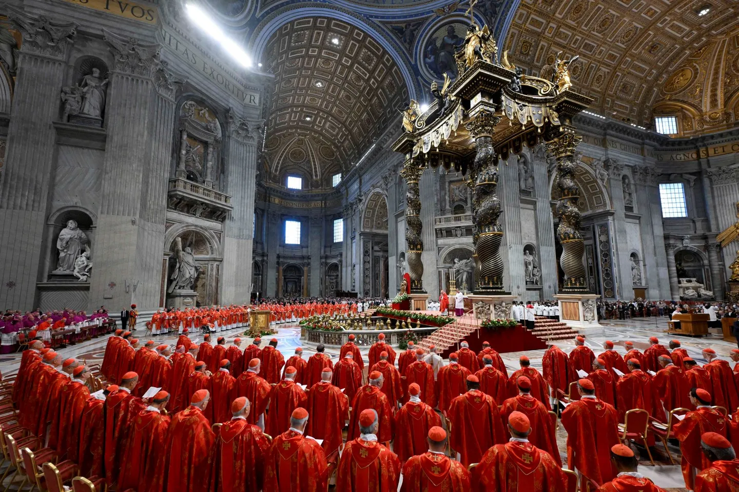 ¿Quién sucederá al papa Francisco? Así fue el inicio del cónclave en el Vaticano